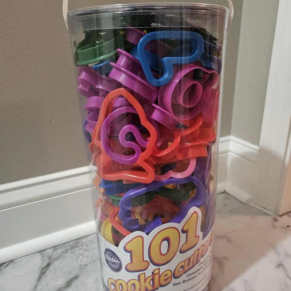 Colorful Cookie Cutter Set - Picture 2 of 4